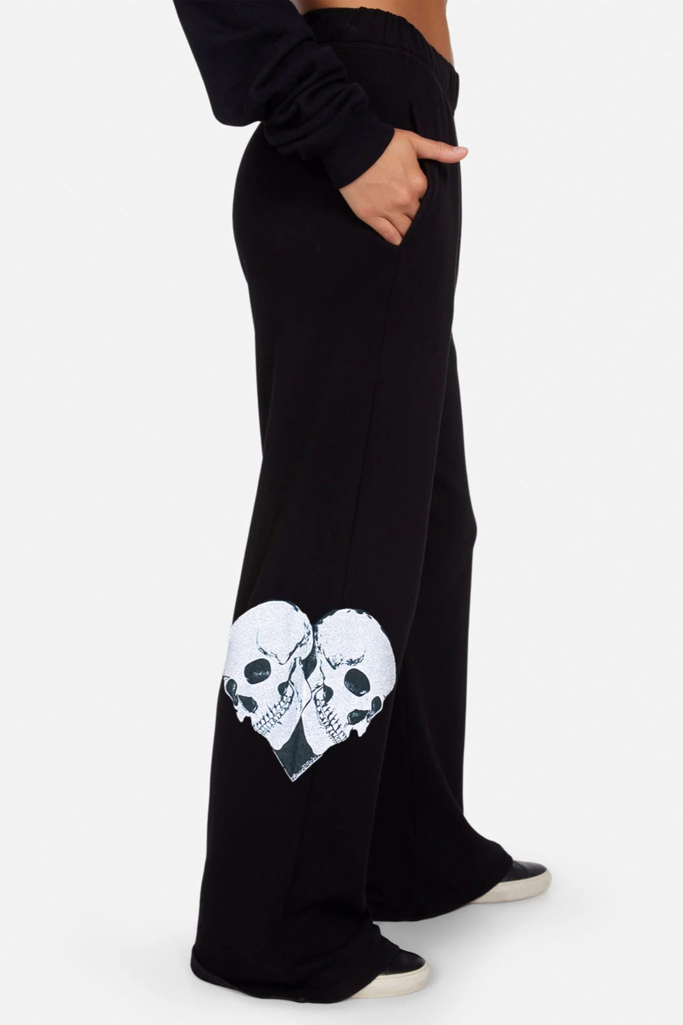 Juvia Skull Heart Sweatpant
