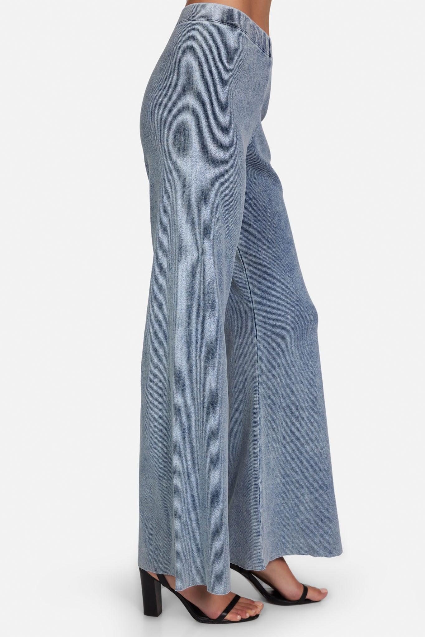 Ommin Rib Denim Flare Pant