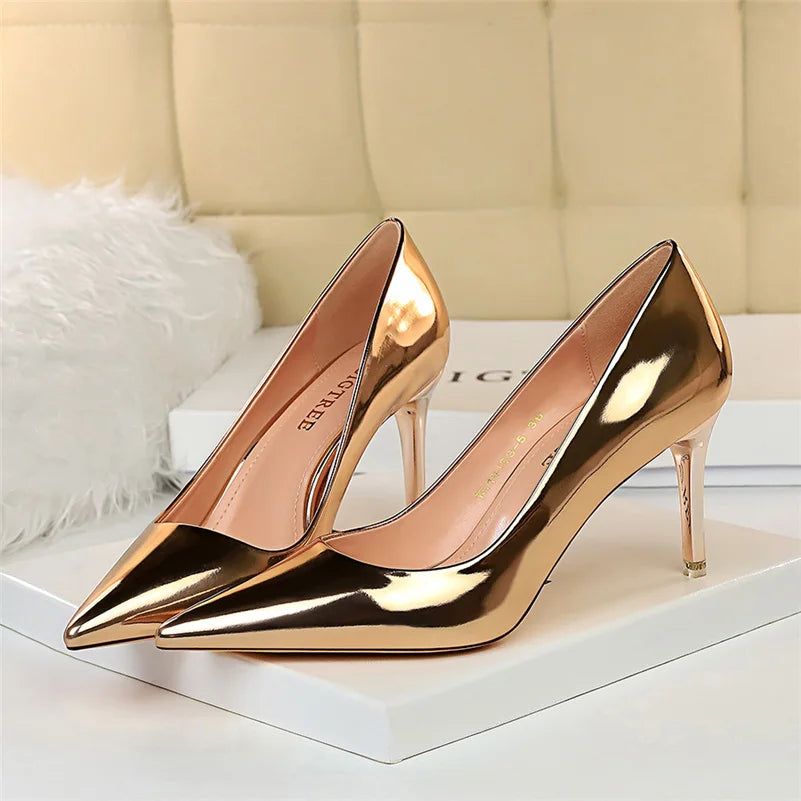 Zarina Heels