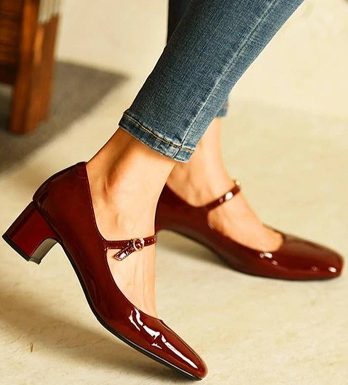 Mary Pin Up Pumps